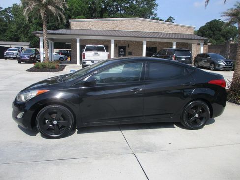 Used 2013 Hyundai Elantra GLS FWD image 1
