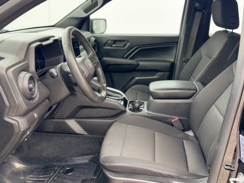 Used 2023 Chevrolet Colorado W/T w/ WT Convenience Package II AWD/4WD image 5