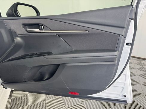 Used 2026 Toyota Camry LE FWD image 31