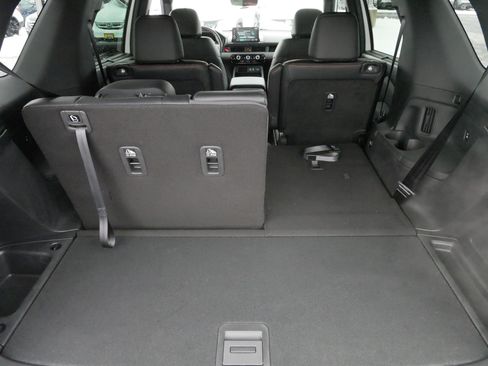 Certified 2025 Honda Pilot TrailSport image 18