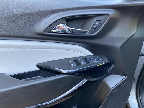 Used 2025 Chevrolet Trax LT w/ Driver Confidence Package image 20