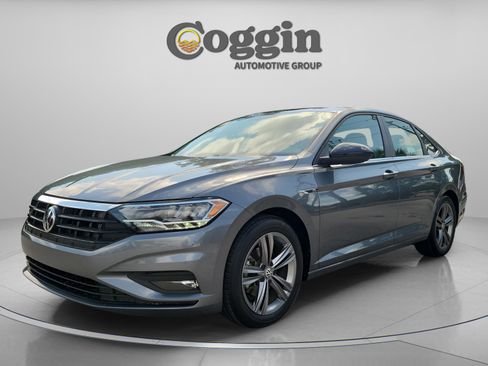 Used 2020 Volkswagen Jetta R-Line FWD image 2