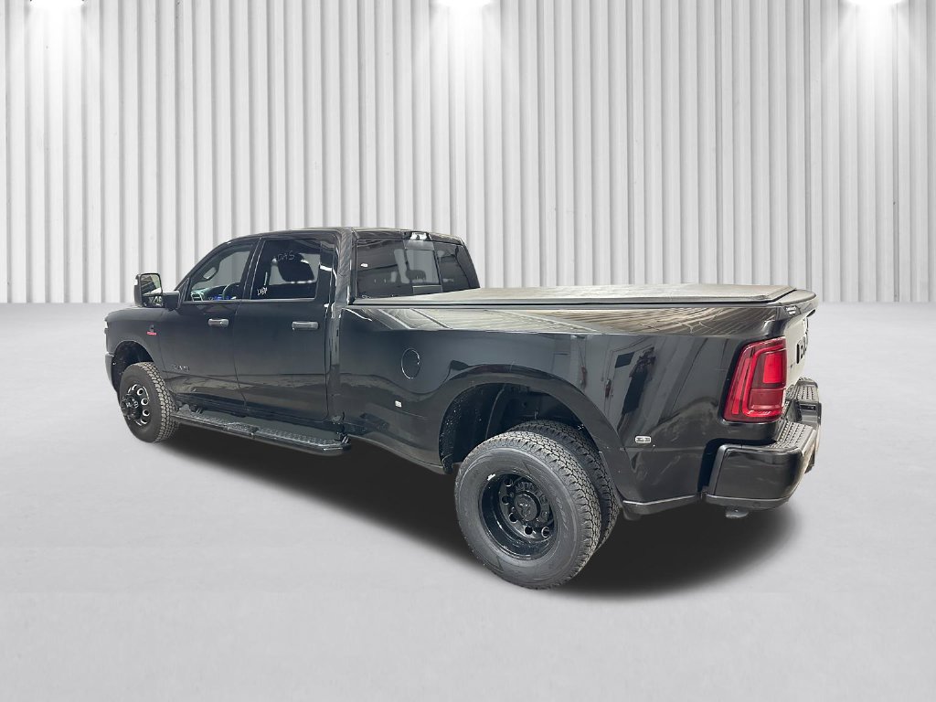 New 2026 RAM 3500 Big Horn AWD/4WD image 7