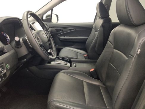 Used 2017 Honda Pilot Touring image 17
