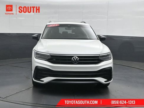 Used 2023 Volkswagen Tiguan SE R-Line FWD image 5