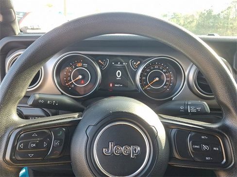 Used 2020 Jeep Wrangler Sport image 18