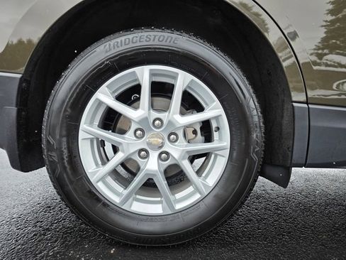Used 2024 Chevrolet Equinox LT image 11