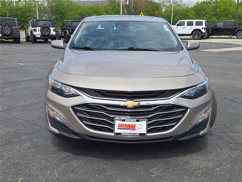 Used 2023 Chevrolet Malibu LT w/ Driver Confidence Package FWD image 4