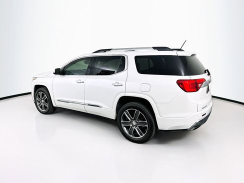 Used 2019 GMC Acadia Denali w/ Technology Package FWD image 5