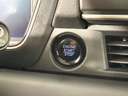 Used 2023 Honda Pilot Elite image 21