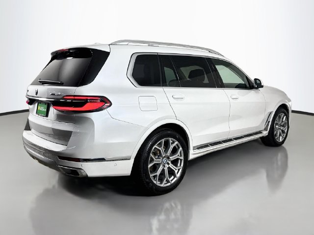 Used 2027 BMW X7 xDrive40i AWD/4WD image 10