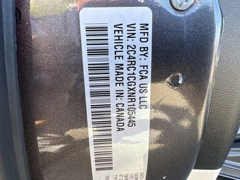 Used 2022 Chrysler Voyager LX image 19