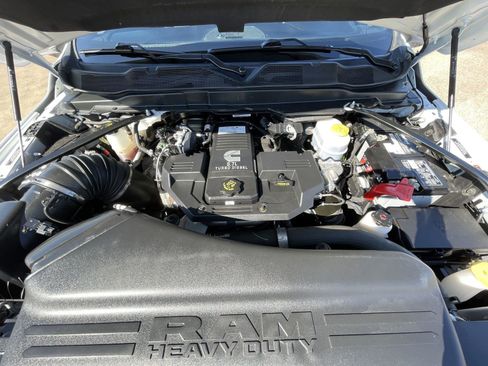 Used 2024 RAM 3500 Big Horn image 46