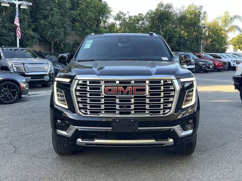 New 2026 GMC Yukon XL Denali w/ Denali Reserve Package AWD/4WD image 8