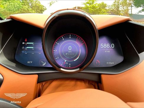 Used 2023 Aston Martin V8 Vantage Roadster RWD image 16