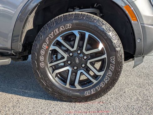 Certified 2024 Ford Ranger Lariat w/ FX4 Off-Road Package image 13