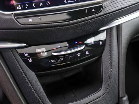 Certified 2024 Cadillac XT5 Premium Luxury AWD/4WD image 20
