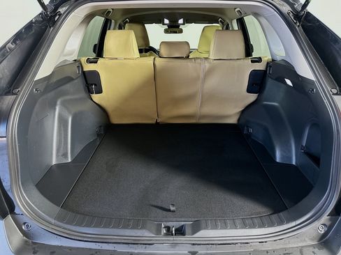 Used 2025 Toyota RAV4 LE AWD/4WD image 28