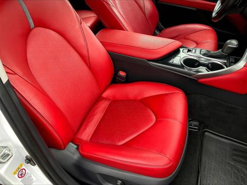 Used 2019 Toyota Camry XSE FWD image 29