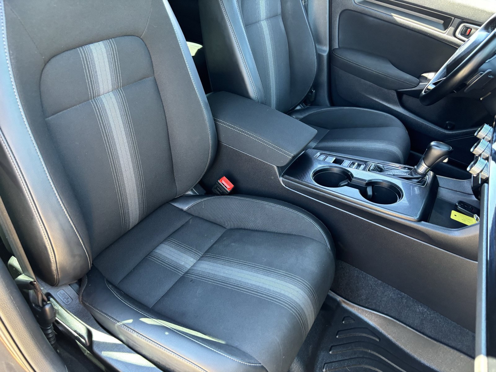 Used 2022 Honda Civic Sport image 11