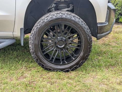 Used 2021 Chevrolet Silverado 1500 Custom Trail Boss AWD/4WD image 10