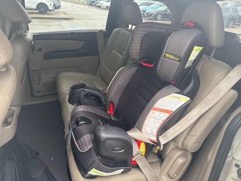 Used 2017 Honda Odyssey Touring Elite image 7