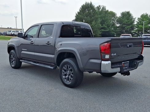 Certified 2023 Toyota Tacoma SR5 AWD/4WD image 5