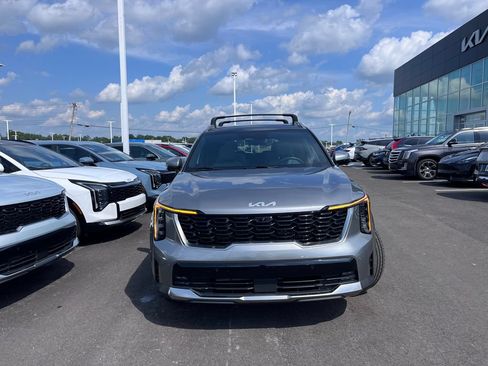 Certified 2025 Kia Sorento SX Prestige AWD/4WD image 9