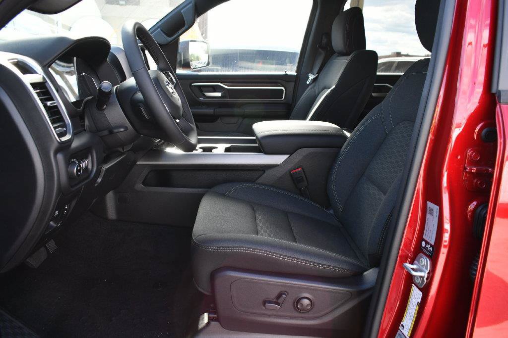 New 2026 RAM 1500 Big Horn AWD/4WD image 13
