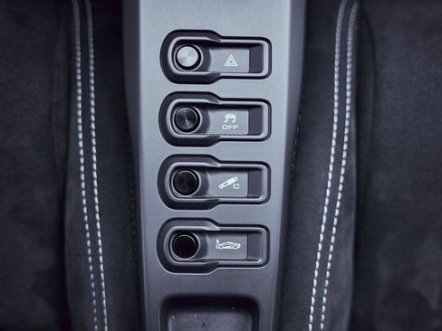 Used 2020 Ford GT Carbon Series RWD image 70