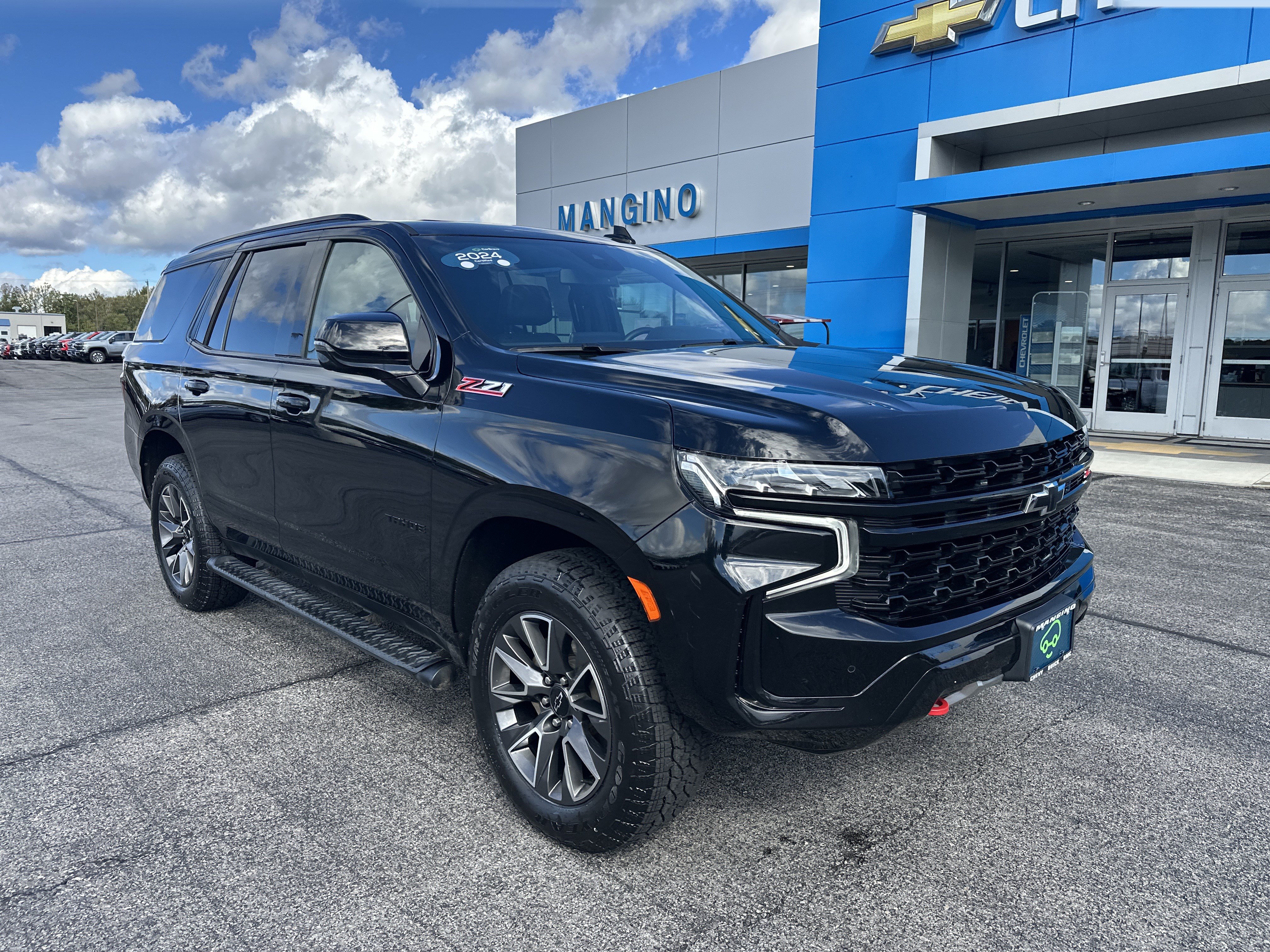 Certified 2024 Chevrolet Tahoe Z71 w/ Luxury Package AWD/4WD image 2