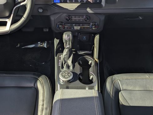 New 2025 Ford Bronco Badlands image 37