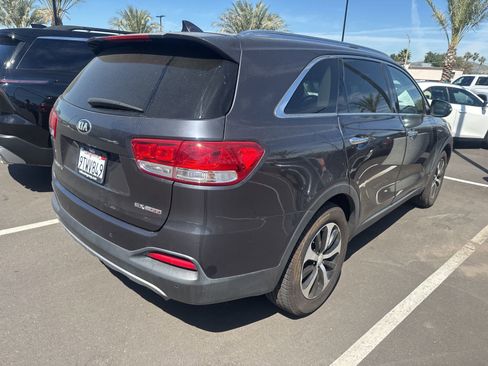 Used 2018 Kia Sorento EX w/ EX Advanced Touring Package image 4