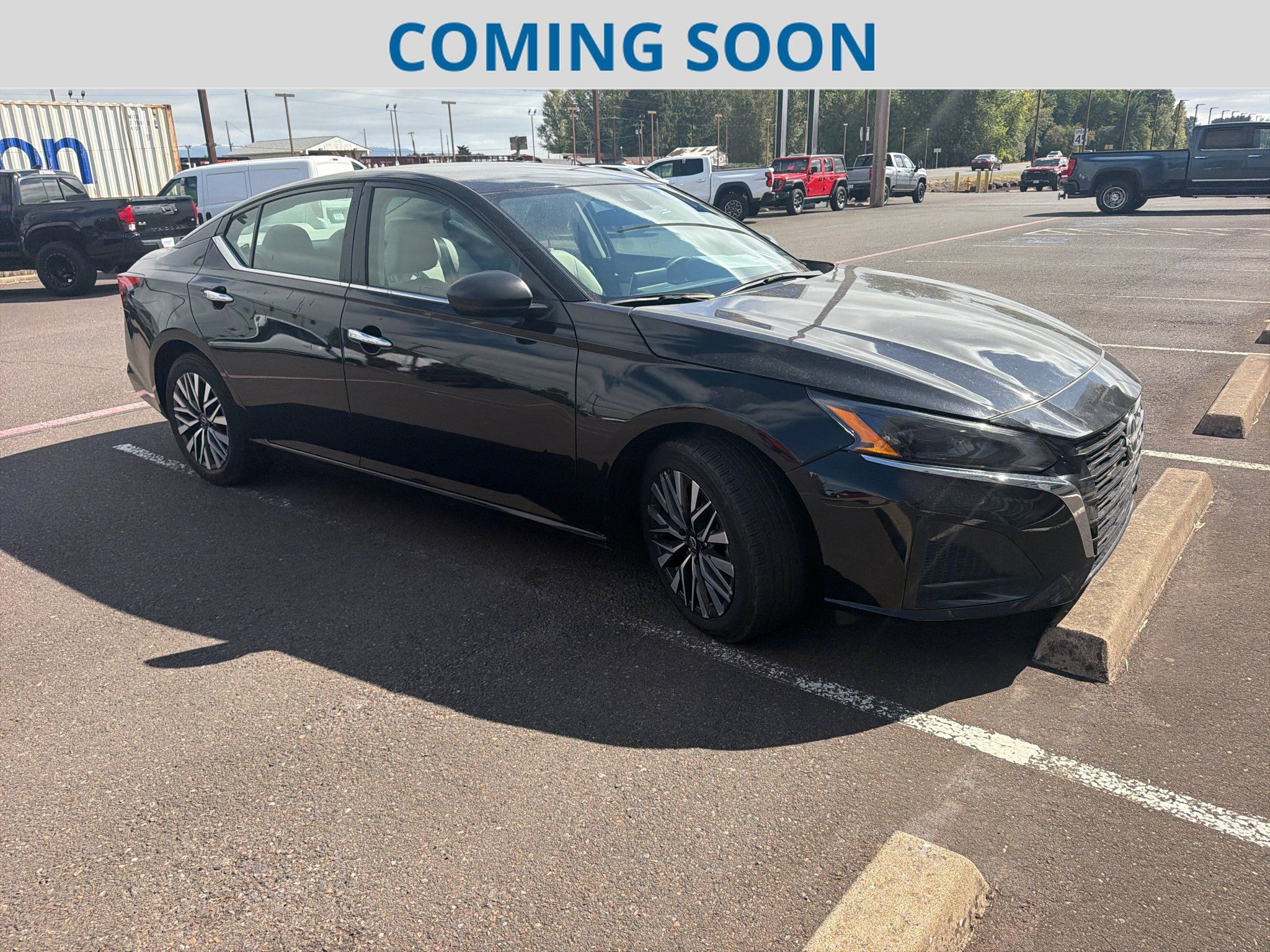 Used 2025 Nissan Altima 2.5 SV FWD image 1