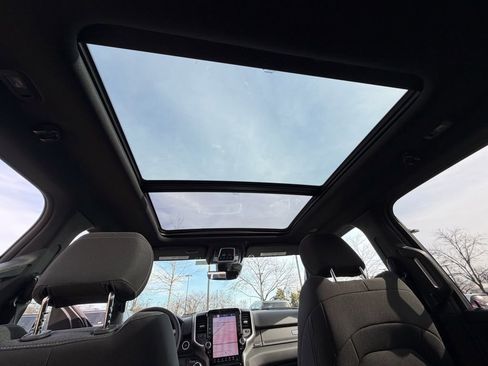 New 2026 RAM 1500 4x4 Crew Cab image 31