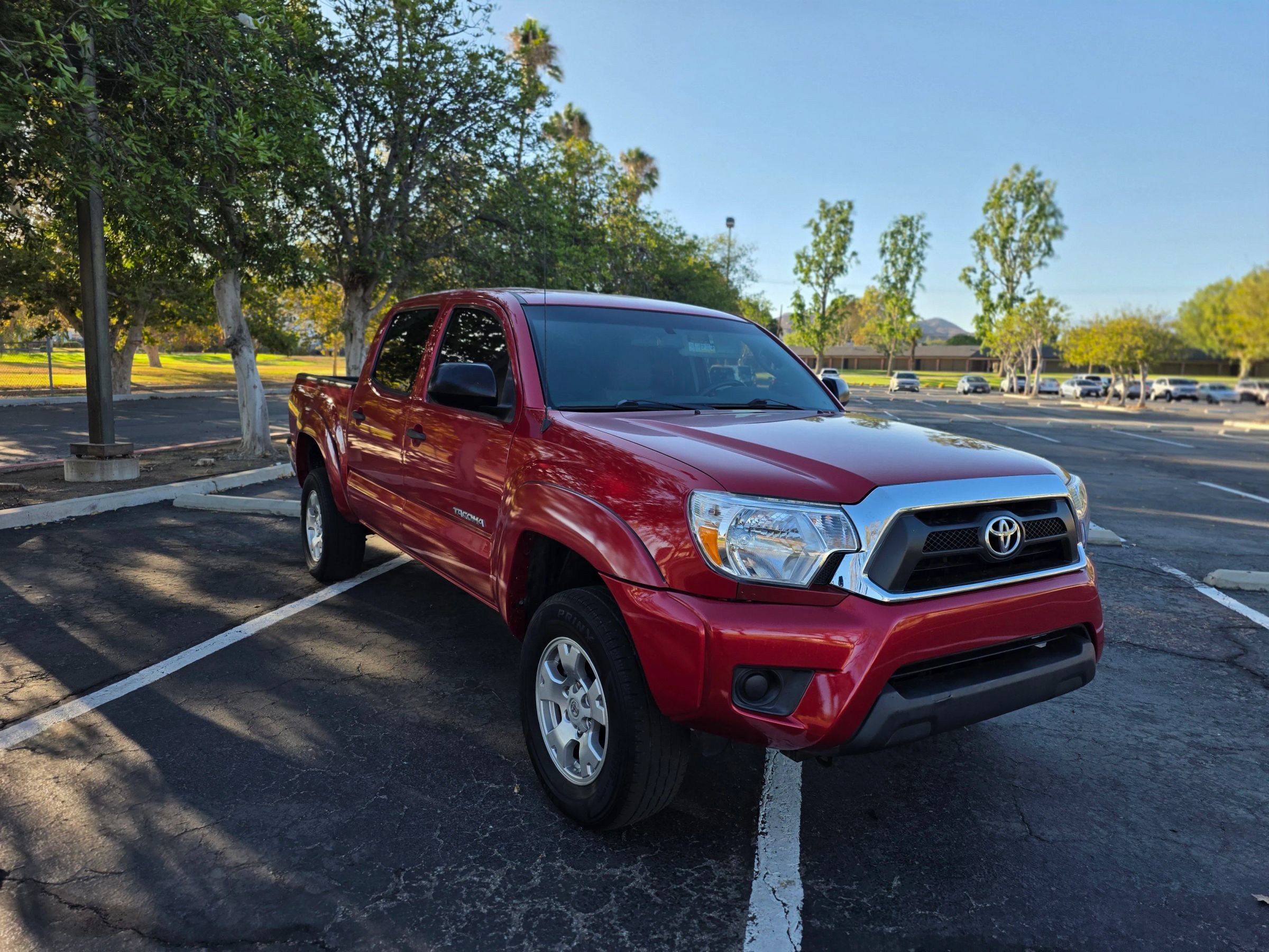 Used 2015 Toyota Tacoma PreRunner RWD image 1