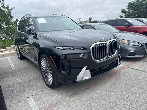 Certified 2025 BMW X7 xDrive40i AWD/4WD image 2