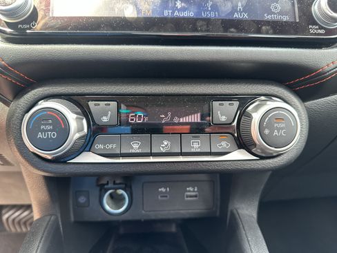 Used 2024 Nissan Versa SR FWD image 27