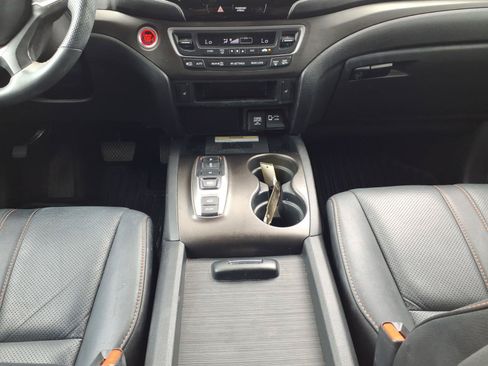 Used 2022 Honda Pilot TrailSport image 18