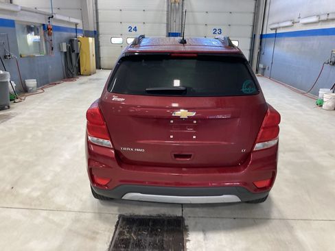 Used 2018 Chevrolet Trax LT w/ LT Convenience Package AWD/4WD image 6