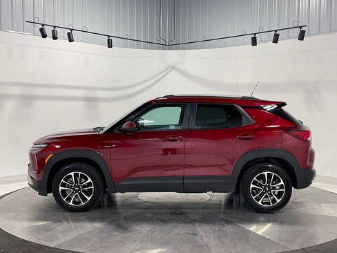 Used 2024 Chevrolet TrailBlazer LT w/ Convenience Package image 16