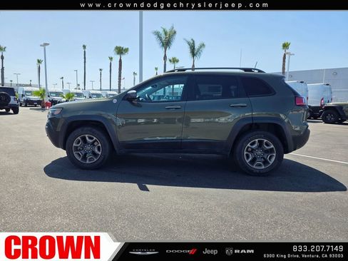 Used 2019 Jeep Cherokee Trailhawk image 6