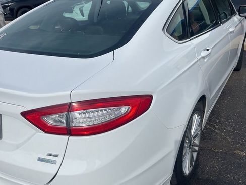 Used 2015 Ford Fusion SE w/ Equipment Group 202A FWD image 5