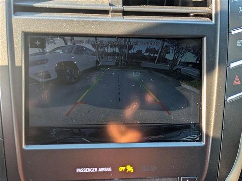Used 2018 Lincoln MKC Premiere FWD image 13