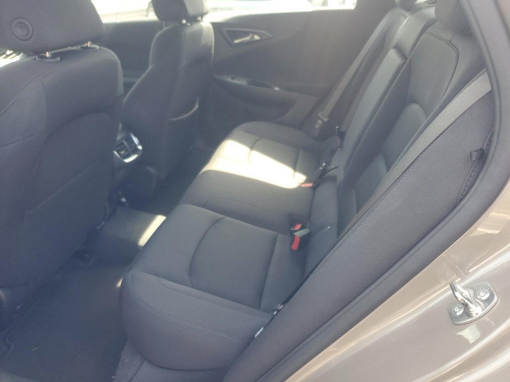 Used 2025 Chevrolet Malibu LT FWD image 13