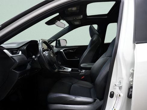 Used 2022 Toyota RAV4 XSE AWD/4WD image 7