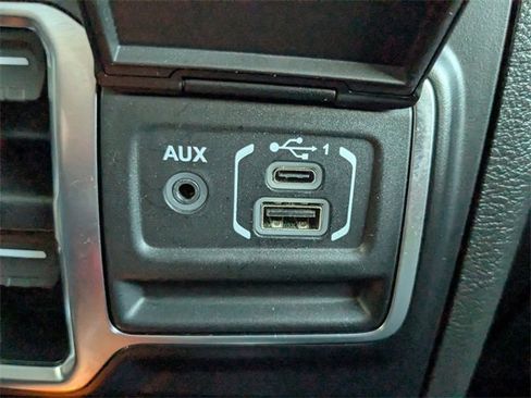 Used 2022 Jeep Gladiator Willys image 20