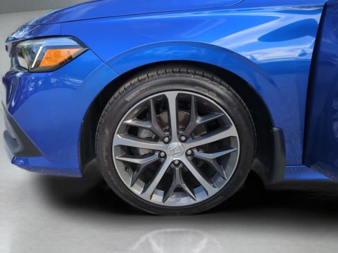 Used 2023 Honda Civic Touring image 31