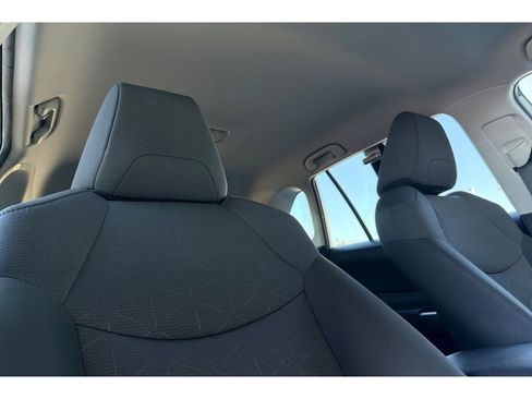 Used 2024 Toyota RAV4 XLE FWD image 18