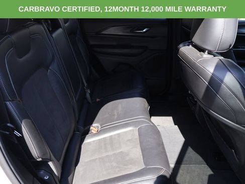 Used 2024 Jeep Grand Cherokee Altitude RWD image 11